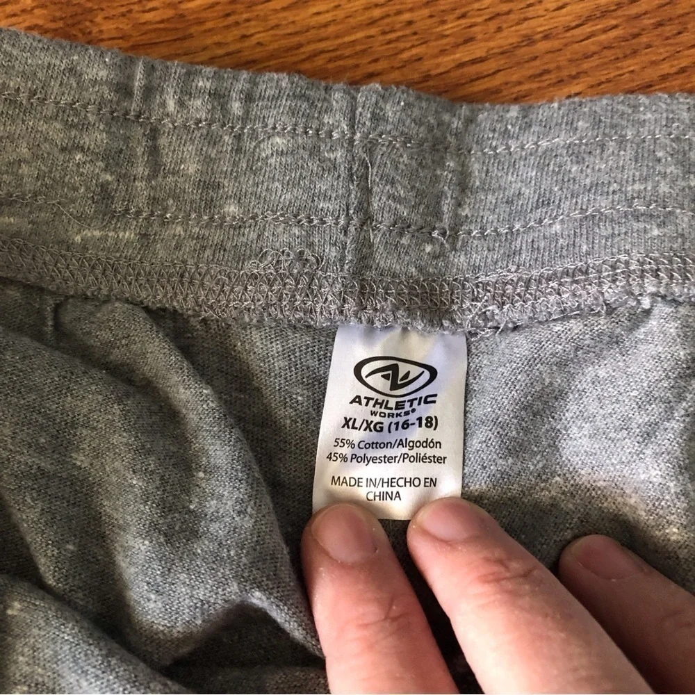 Athletic Works gray cotton blend stretch shorts in size XL